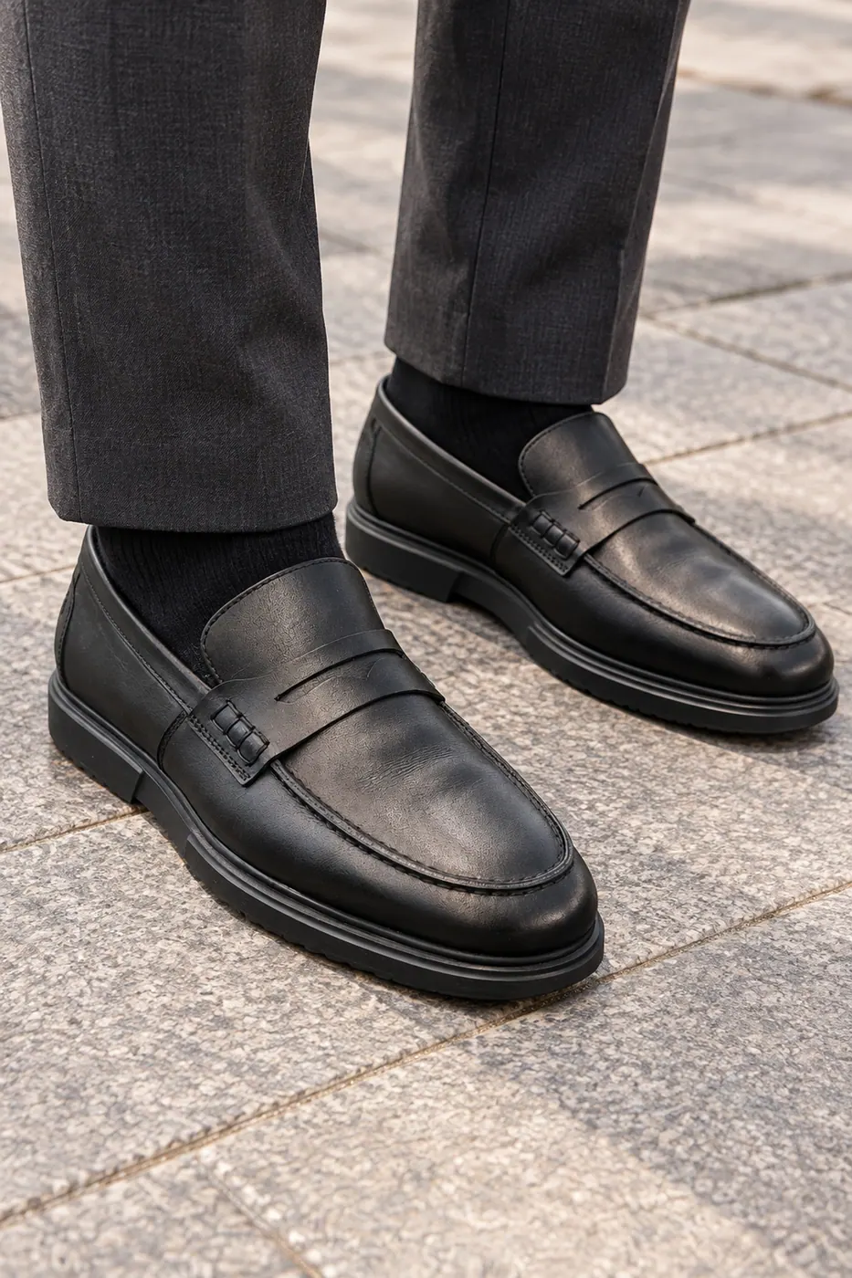 16 Penny Loafer — Siyah